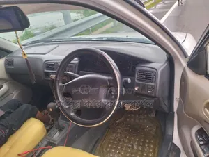 Toyota Corolla 1997 White