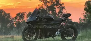 সুজুকি জিএসএক্স-আর১৫০ ২০২২ কালো
