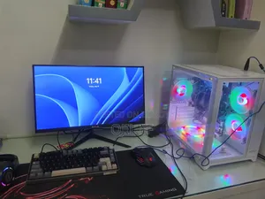 Desktop Computer Asus 8GB AMD Ryzen 5 SSD 256GB