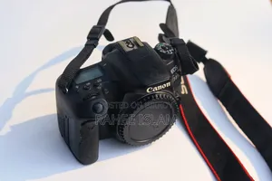 Canon 77d Camera