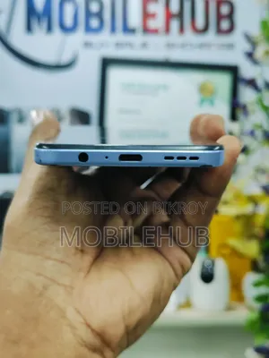 মোটরোহেলা জি৩৪ ৫জি ১২৮ জিবি নীল