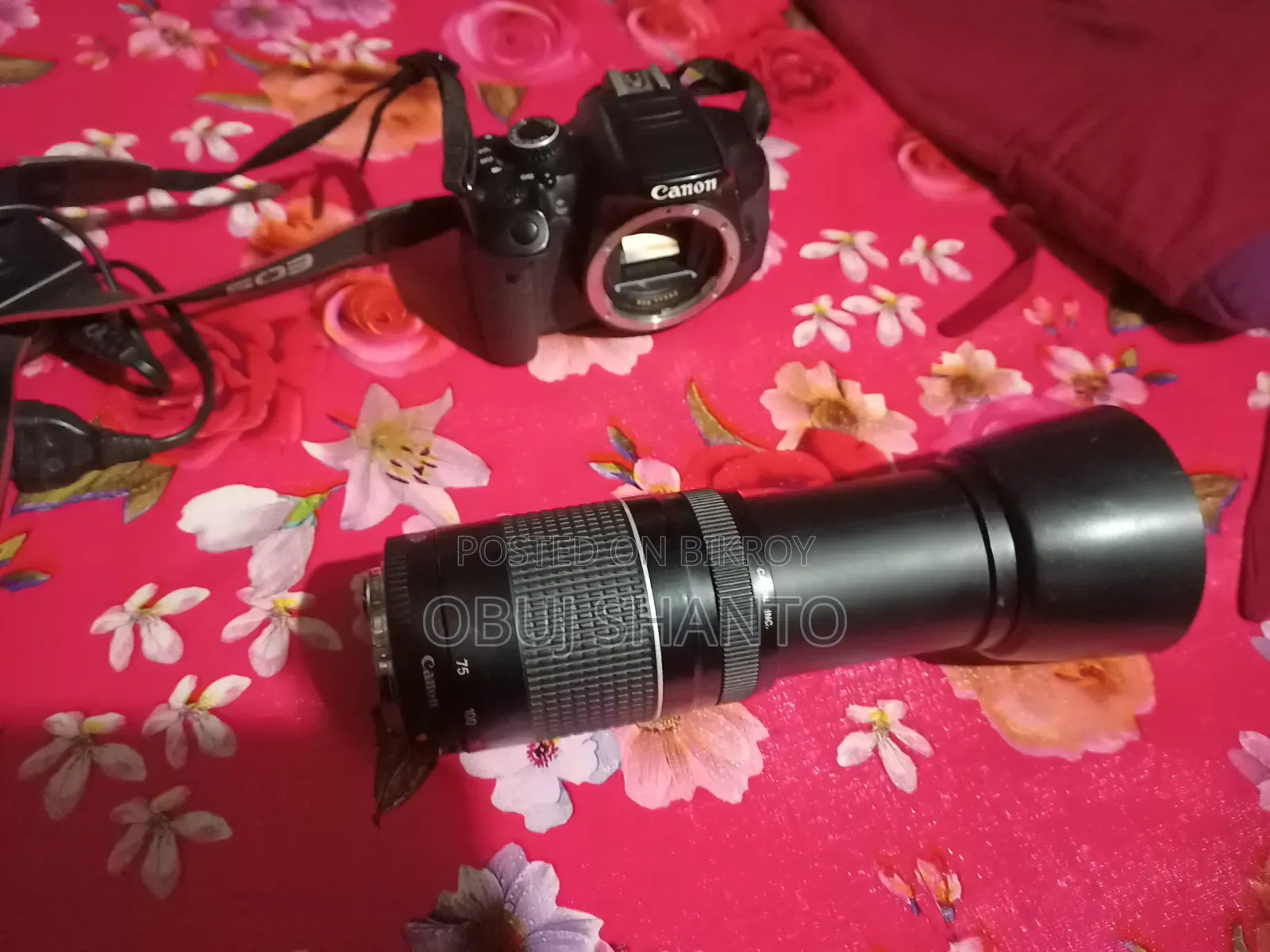 ক্যানন ৭০০ডি, ৭৫/৩০০ জুম লেন্স।