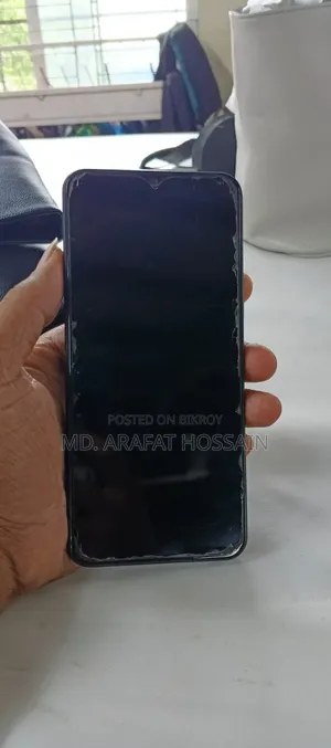 Vivo Y18 128 GB Red