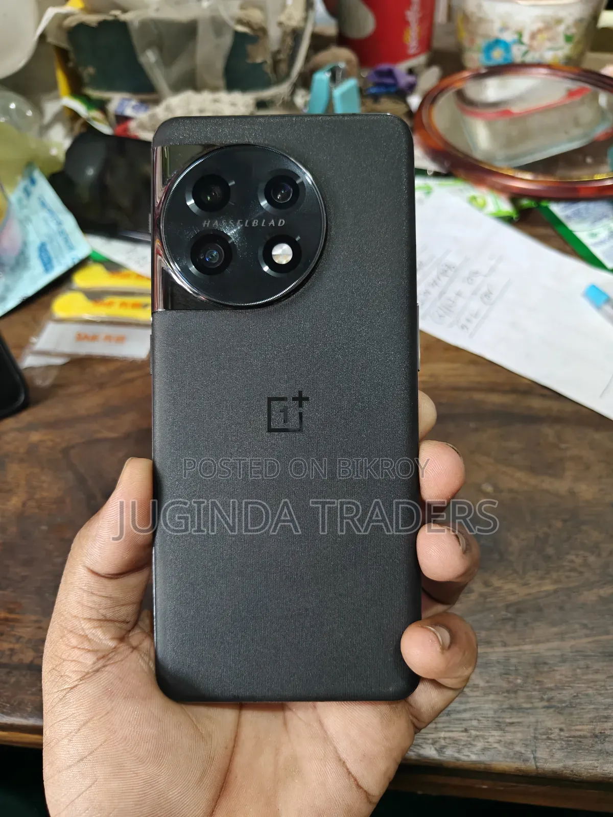 ওয়ানপ্লাস ১১ ২৫৬ জিবি ব্ল্যাক
