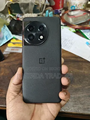 ওয়ানপ্লাস ১১ ২৫৬ জিবি ব্ল্যাক
