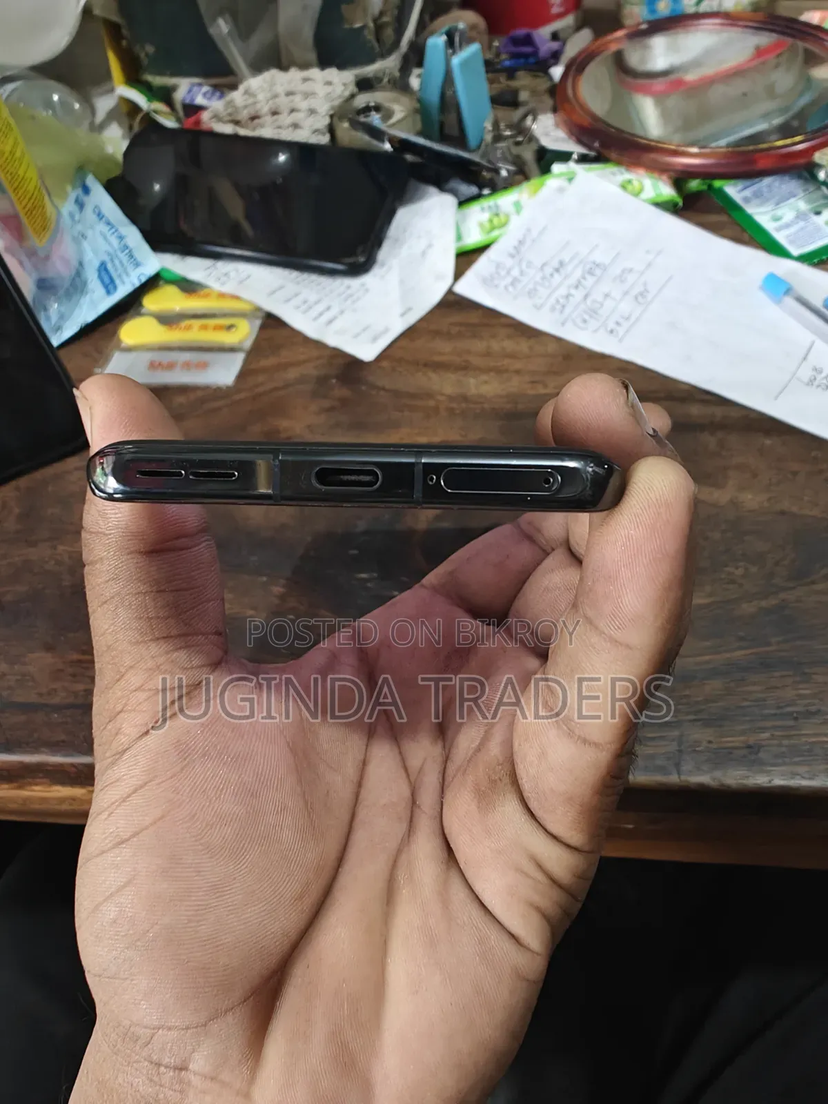 ওয়ানপ্লাস ১১ ২৫৬ জিবি ব্ল্যাক