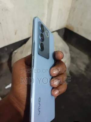 Vivo V27 128 GB Blue
