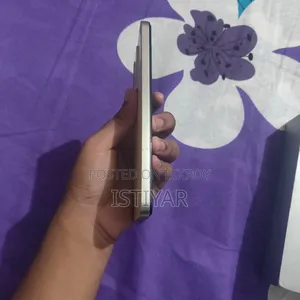 Vivo V25e 128 GB Orange