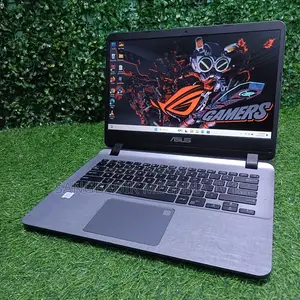 Laptop Asus 3GB Intel SSD 256GB