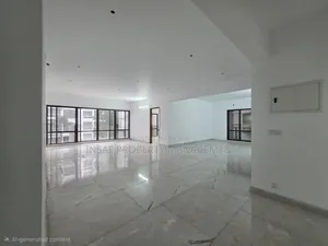 4bdrm Apartment in Baridhara for Sale
