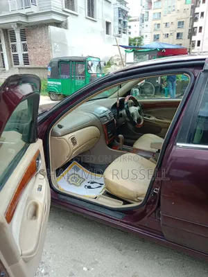 Nissan Bluebird 2004 Red
