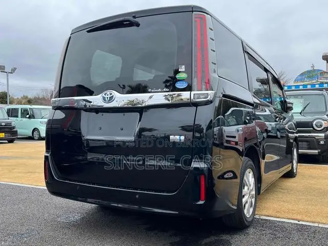 Toyota Noah 2021 Black