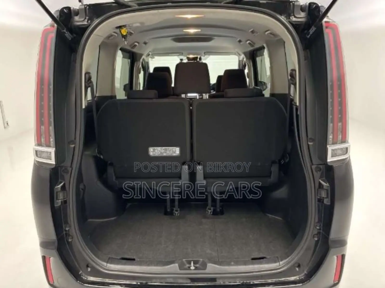 Toyota Noah 2021 Black