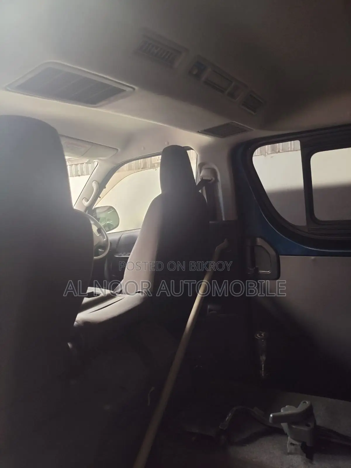 Toyota HiAce 2021 Blue