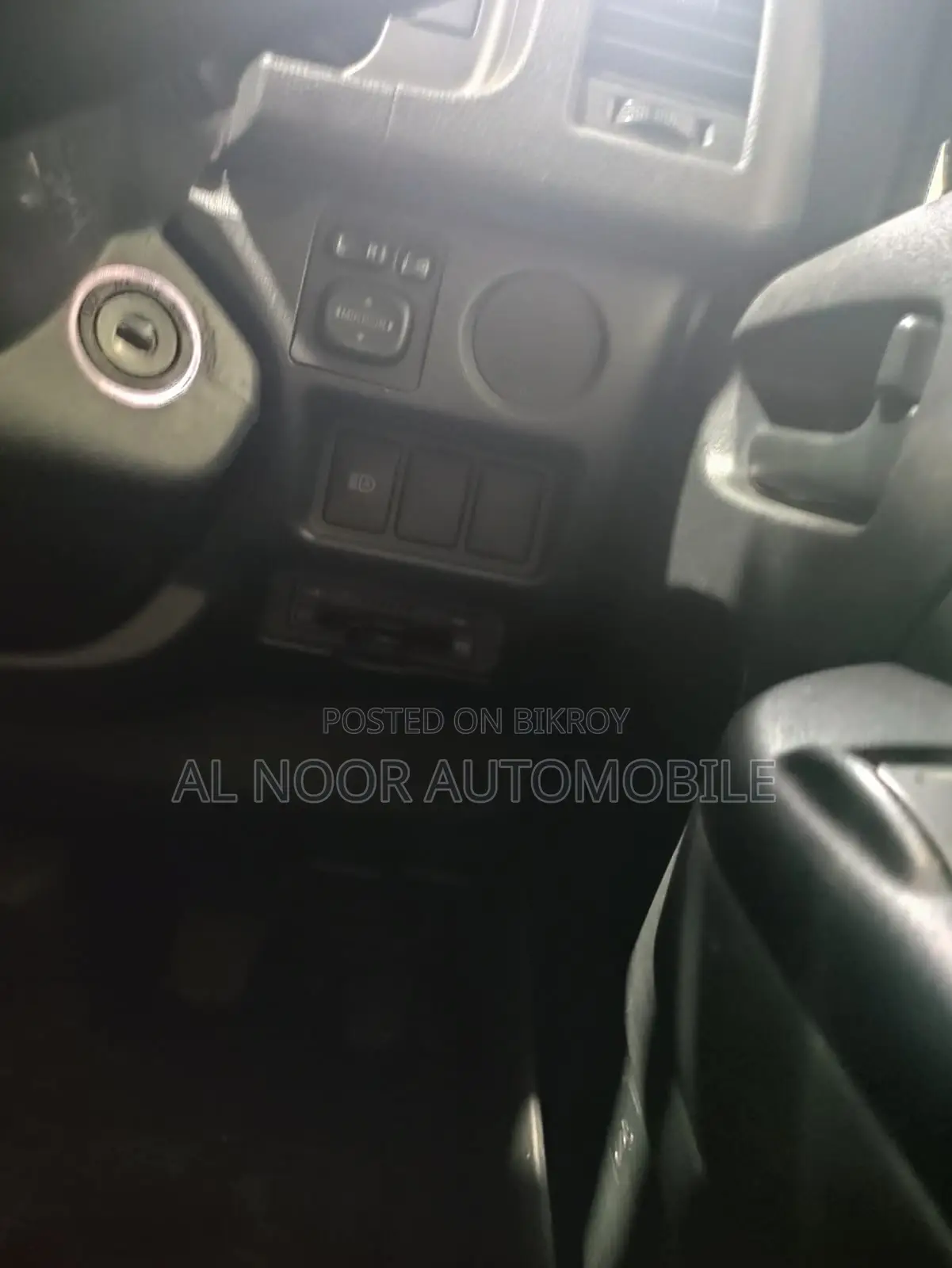 Toyota HiAce 2021 Blue