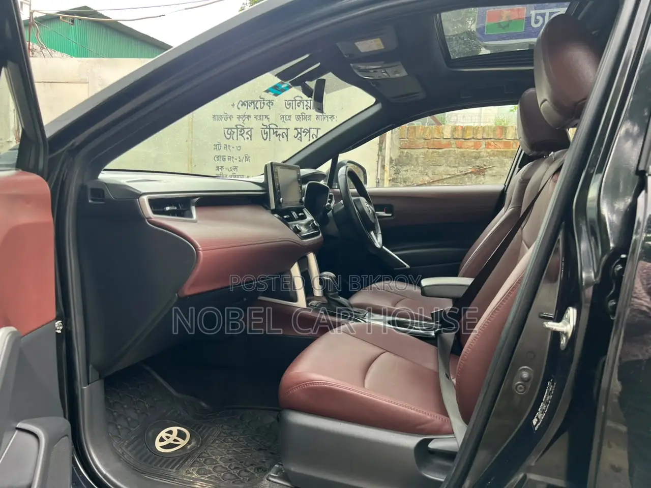 Toyota Corolla Cross 1.8 Hybrid AWD 2021 Black