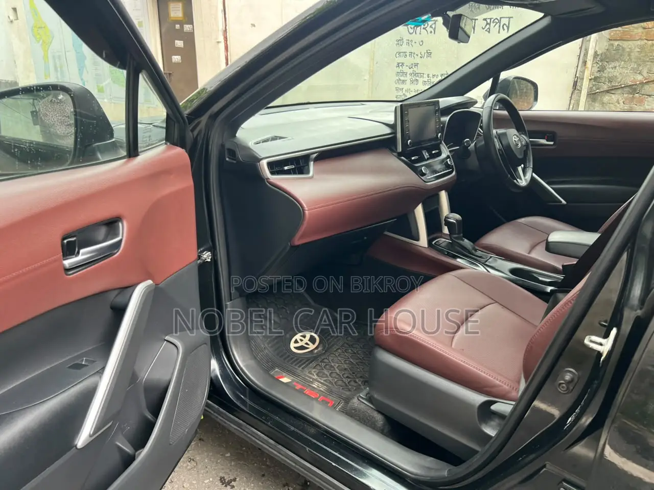 Toyota Corolla Cross 1.8 Hybrid AWD 2021 Black