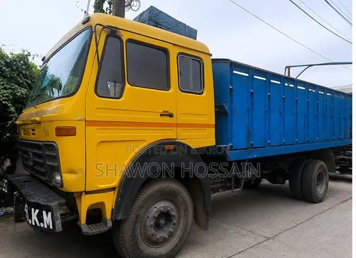 টাটা ১৬১৫ ওপেন ট্রাক