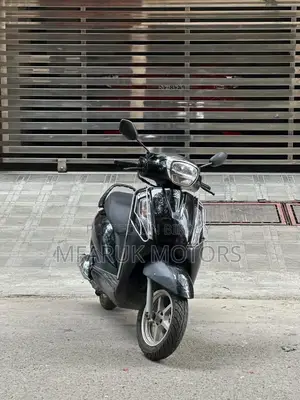 Suzuki 2022 Black