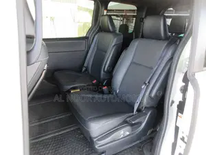 Toyota Esquire 2021 Pearl