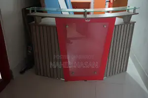 অফিস রিসেপশন ডেস্ক
