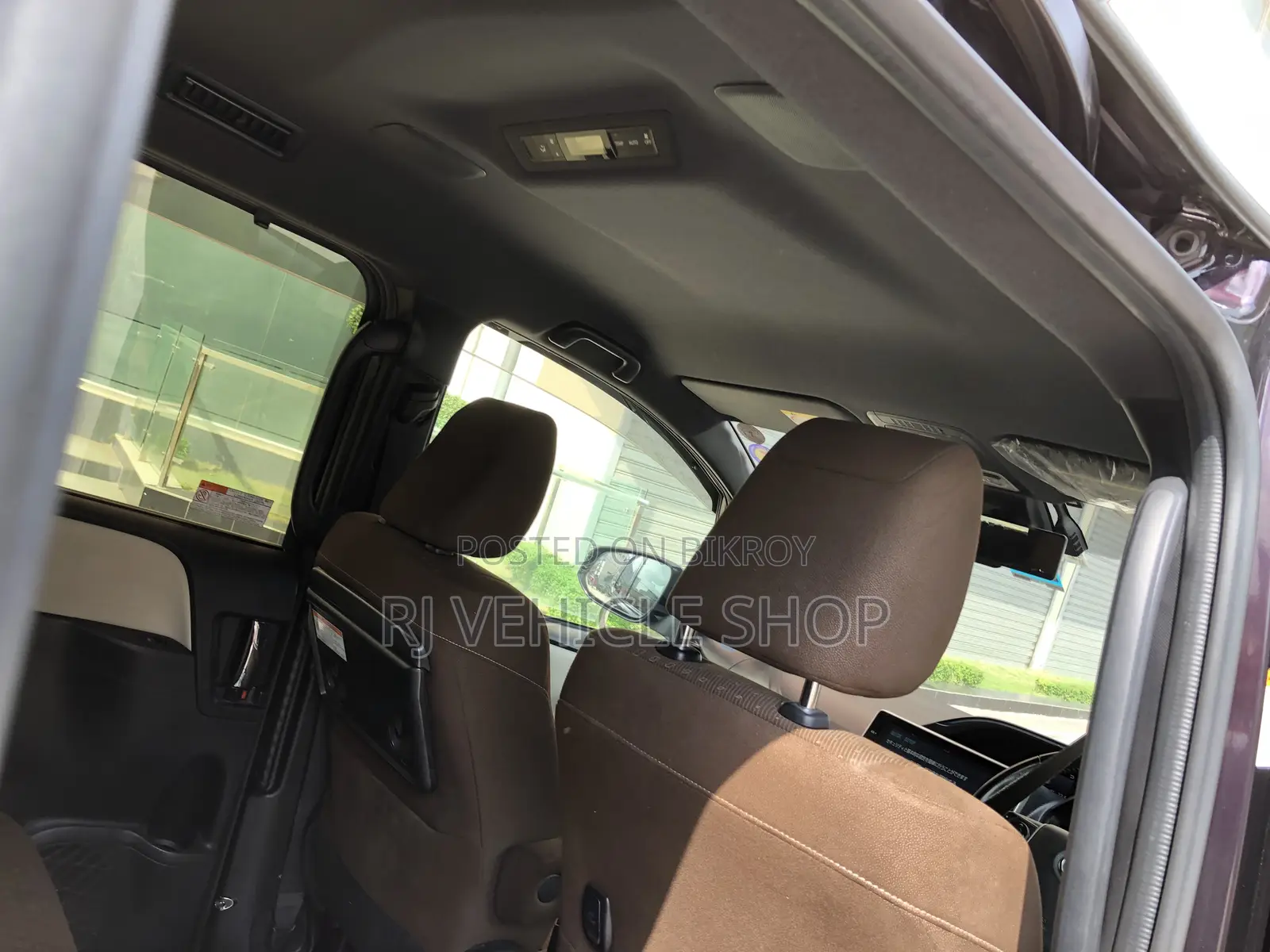 Toyota Noah 1.8 FWD Hybrid (7 Seater) 2017 Maroon