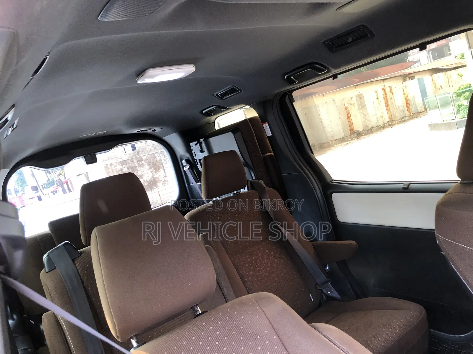 Toyota Noah 1.8 FWD Hybrid (7 Seater) 2017 Maroon