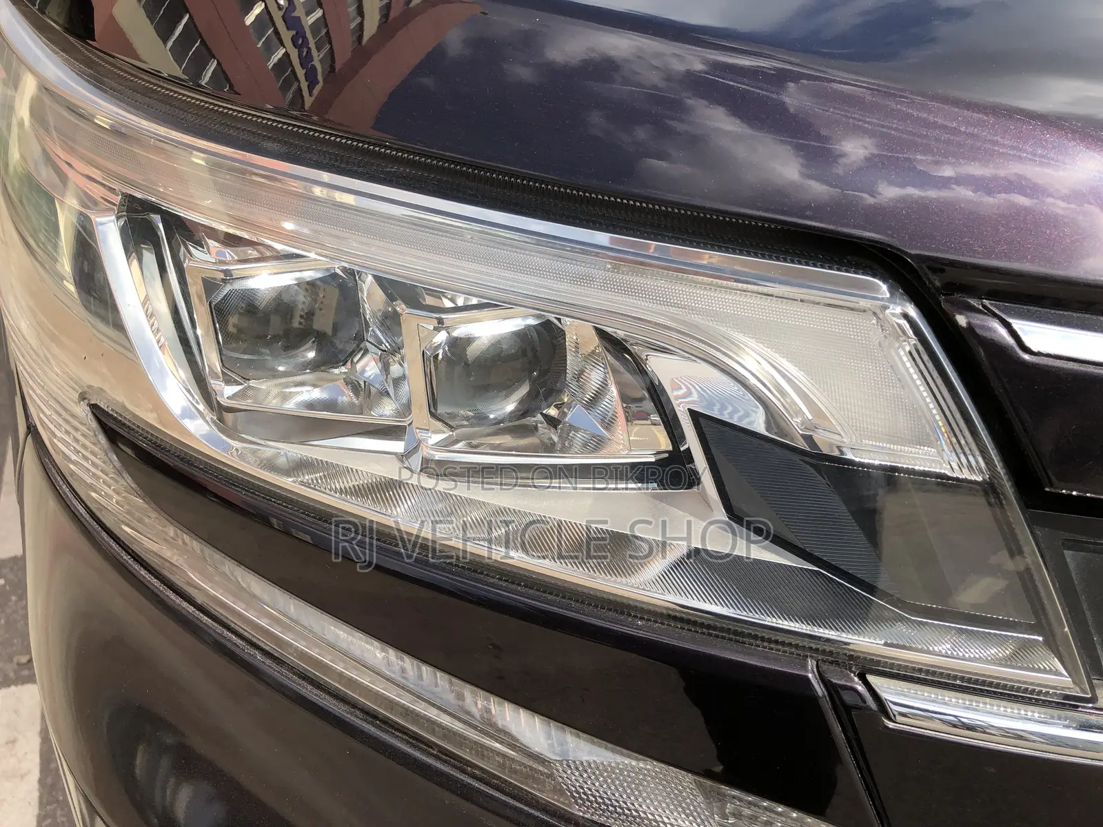 Toyota Noah 1.8 FWD Hybrid (7 Seater) 2017 Maroon