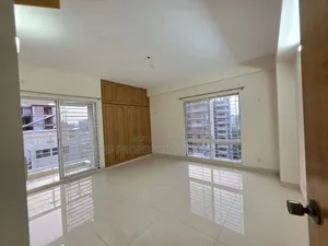 4bdrm Apartment in Gulshan for Rent