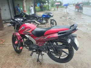 Mahindra Centuro 2015 Red
