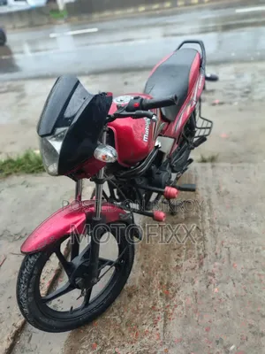 Mahindra Centuro 2015 Red
