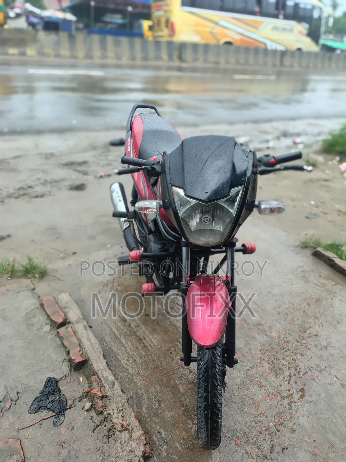 Mahindra Centuro 2015 Red
