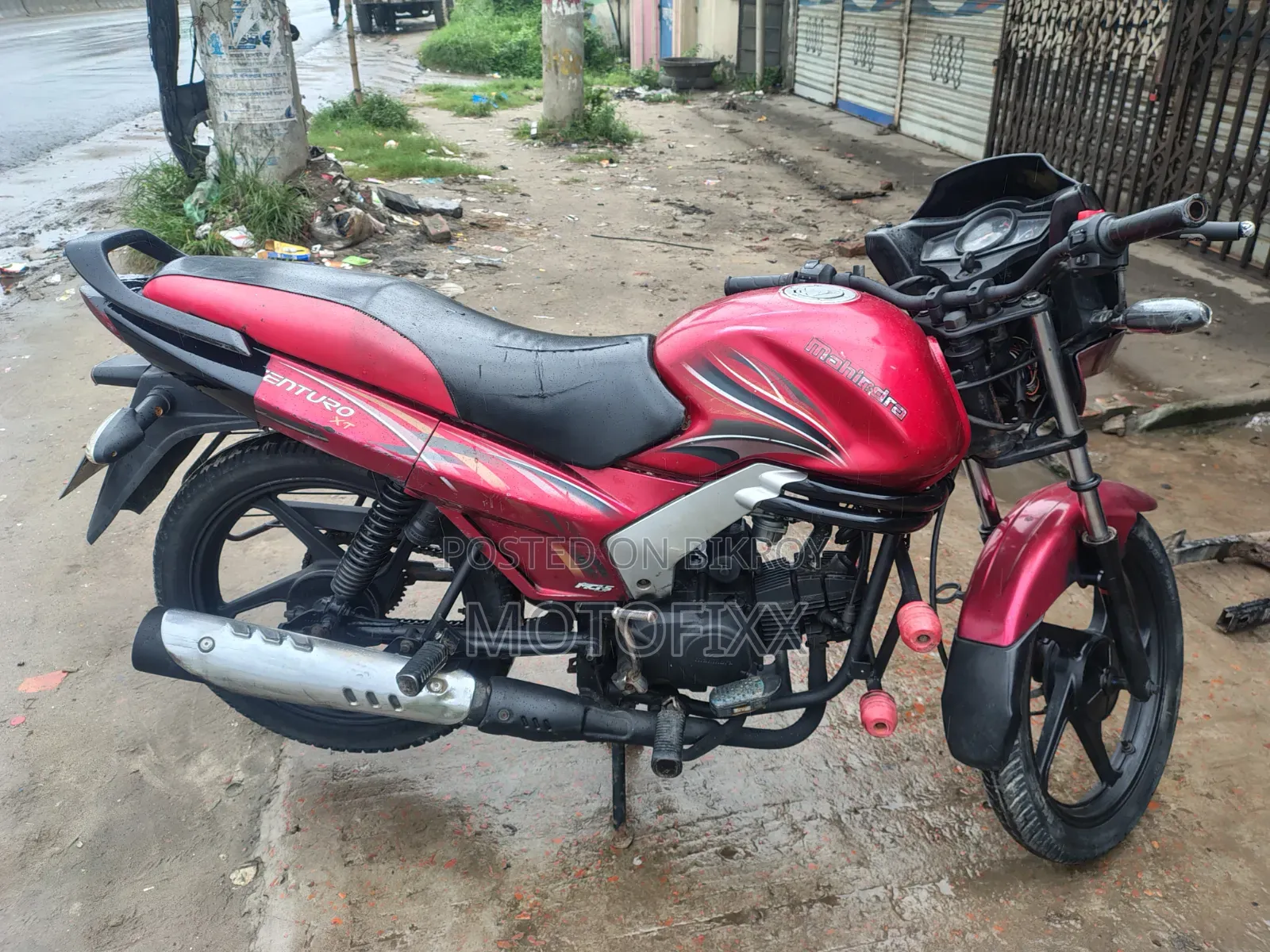 Mahindra Centuro 2015 Red