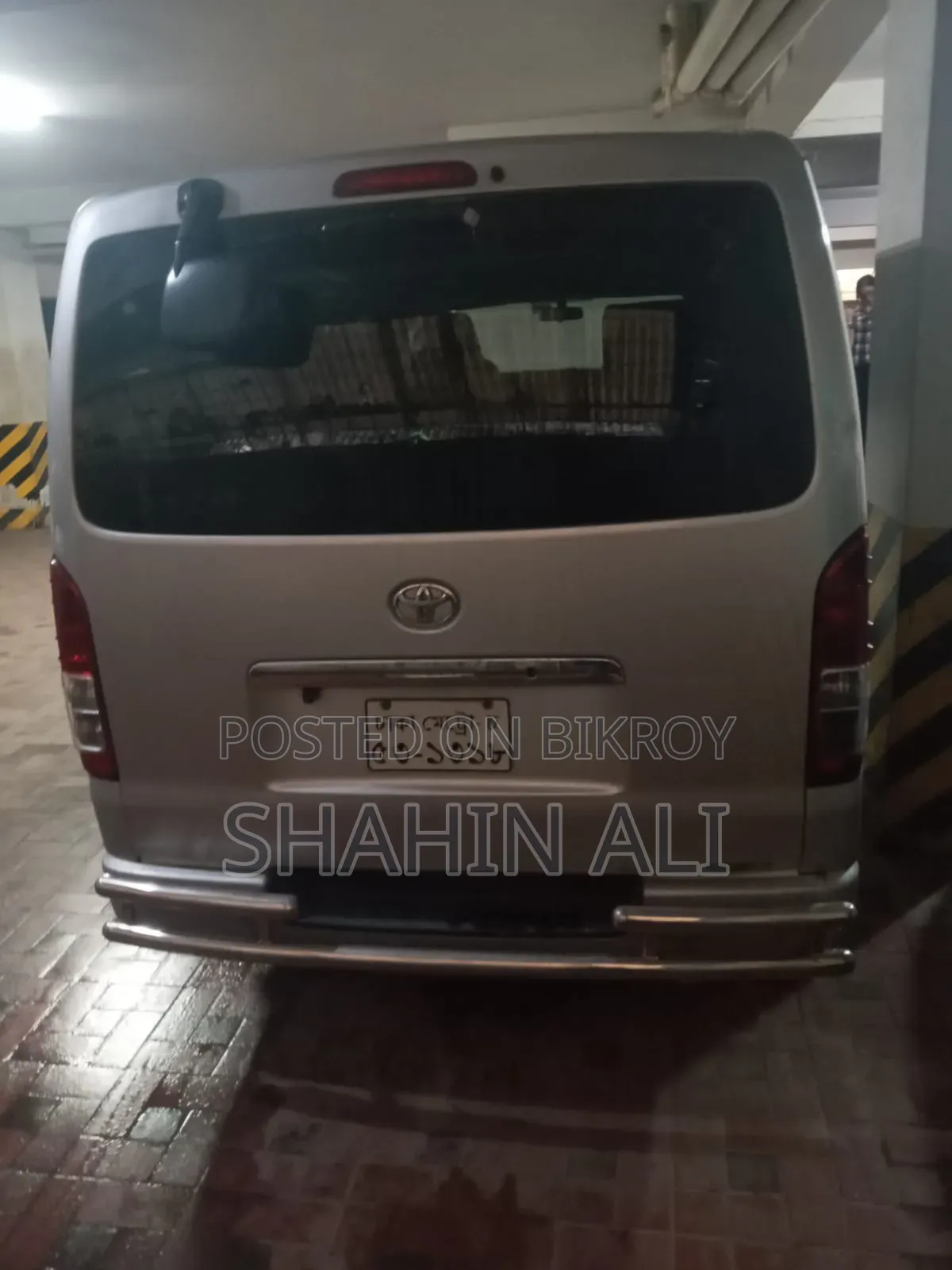Toyota HiAce 2005 Silver