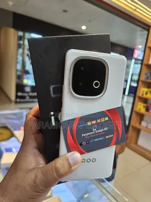 আইকিউওও ২৫৬ জিবি হোয়াইট