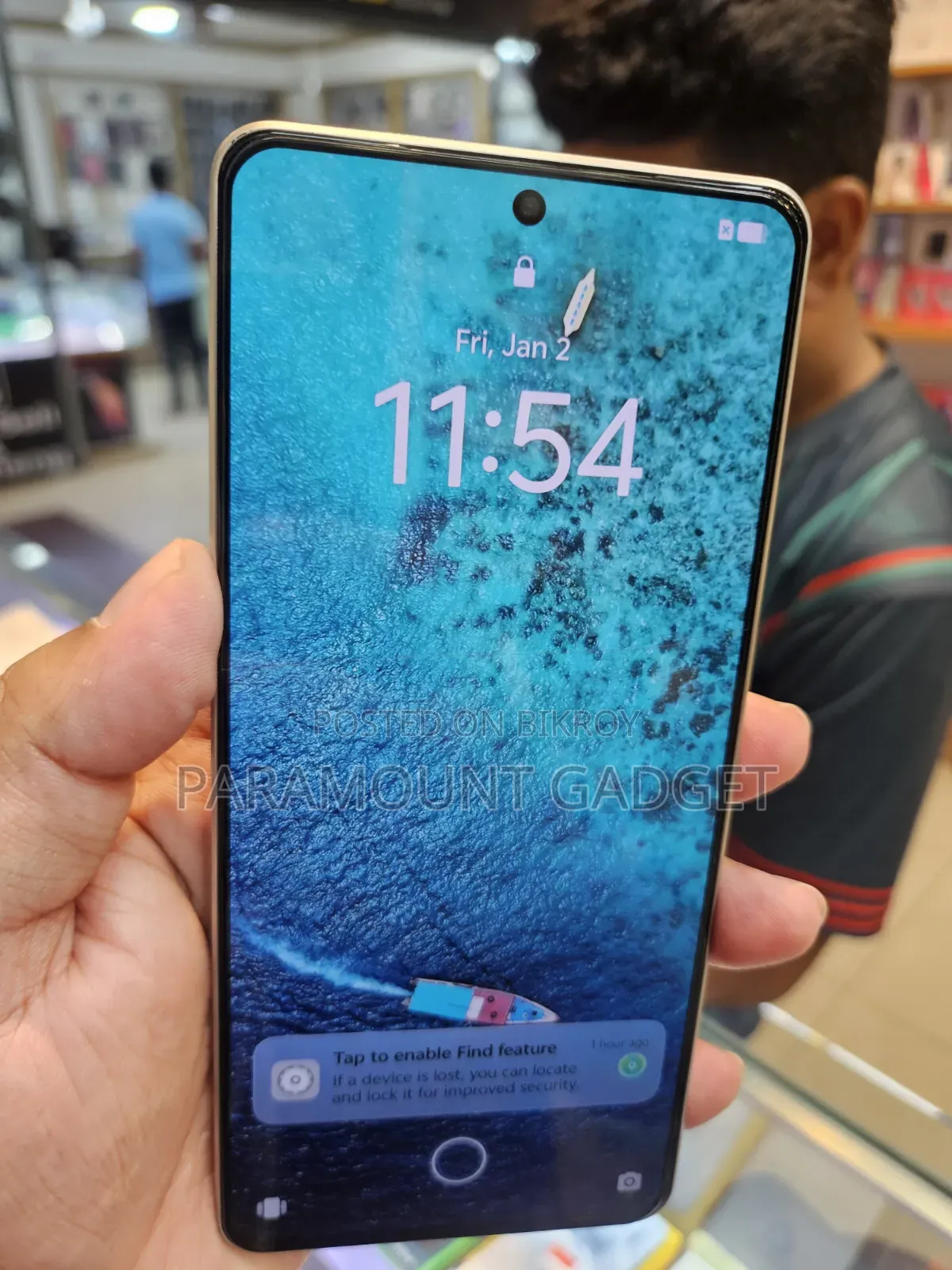 আইকিউওও ২৫৬ জিবি সাদা