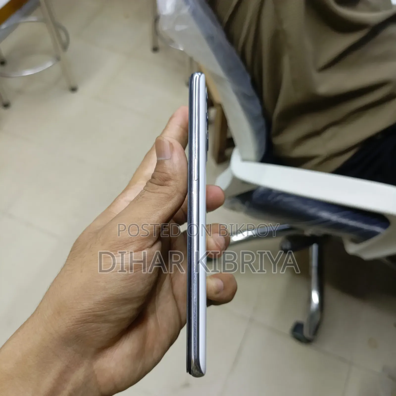 রিয়েলমি জিটি মাস্টার এডিশন ১২৮ জিবি হোয়াইট