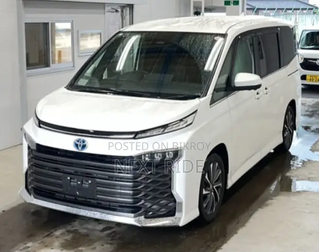 Toyota Voxy Hybrid S-Z 2WD 7-Seater 2023 Pearl