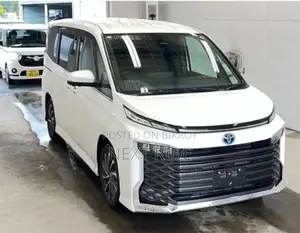 Toyota Voxy Hybrid S-Z 2WD 7-Seater 2023 Pearl