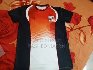 উদ্বাস টি-শার্ট