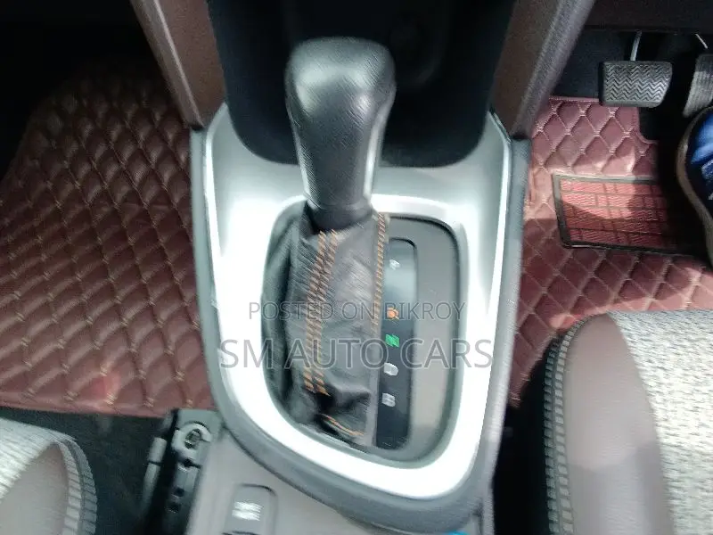 Toyota Yaris Cross 1.5 Hybrid FWD 2021 Pearl