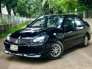 মিতসুবিশি ল্যান্সার ২০১১ কালো