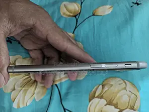অ্যাপল আইফোন ৬এস ৩২ জিবি সিলভার