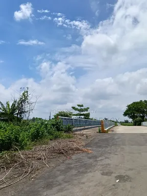 সেক্টর-১৩, রোড-১০৬, ৩০০ ফিট ফাউন্ড সাইট দক্ষিণমুখী
