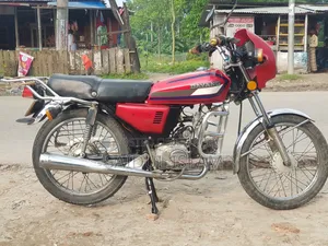 New Daelim E-Five 2010 Red
