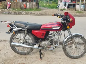 New Daelim E-Five 2010 Red