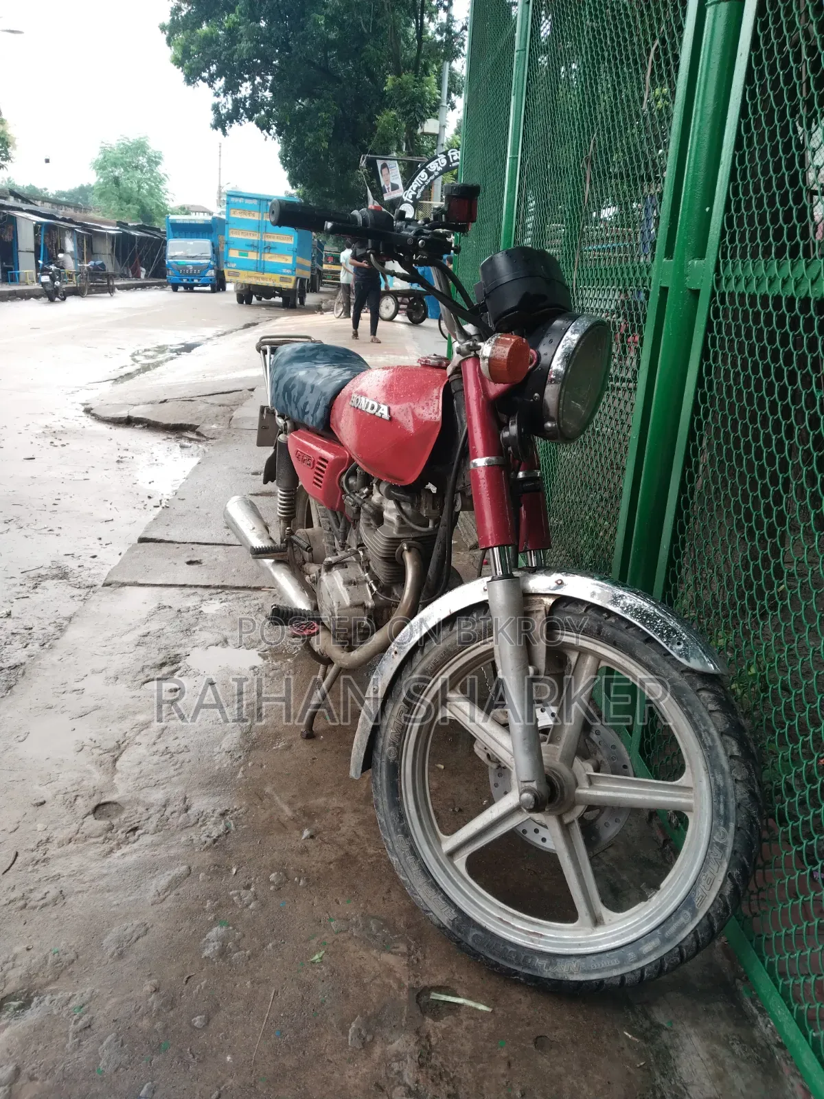 Honda 2002 Red