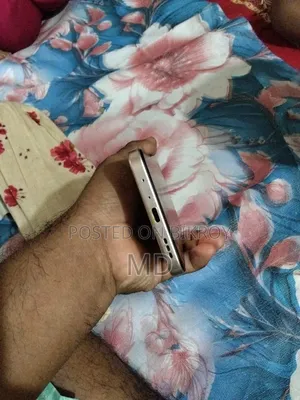 Oppo A6 128 GB Gold