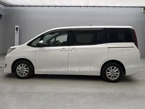 Toyota Noah 2021 Pearl