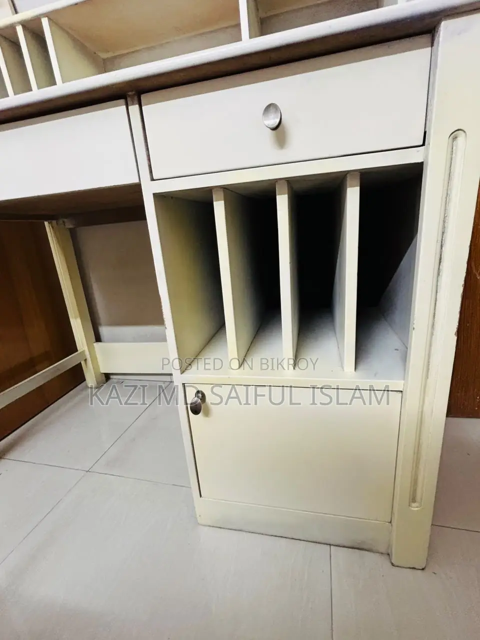 Reading Table